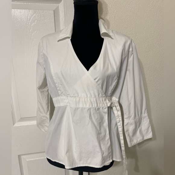 - Vintage Lilly Pulitzer white wrapped Blouse size 10 - Picture 1 of 9